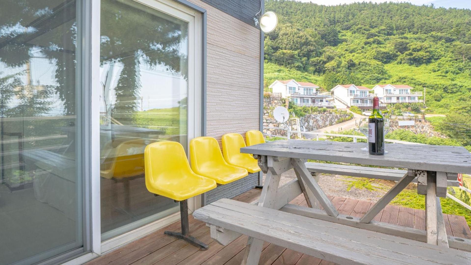 Namhae Baramundeok Pension Pokoj fotografie