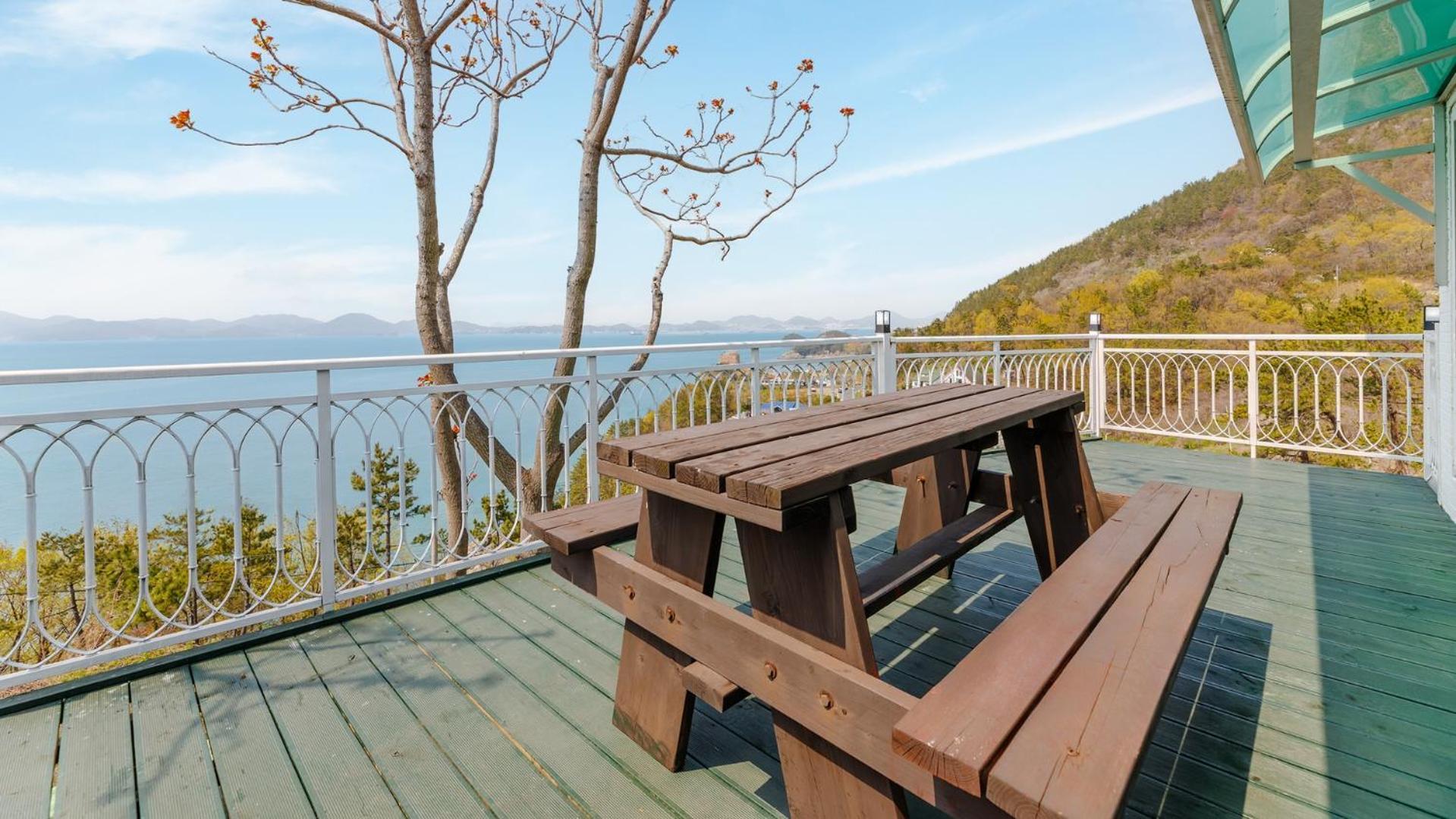 Namhae Baramundeok Pension Pokoj fotografie