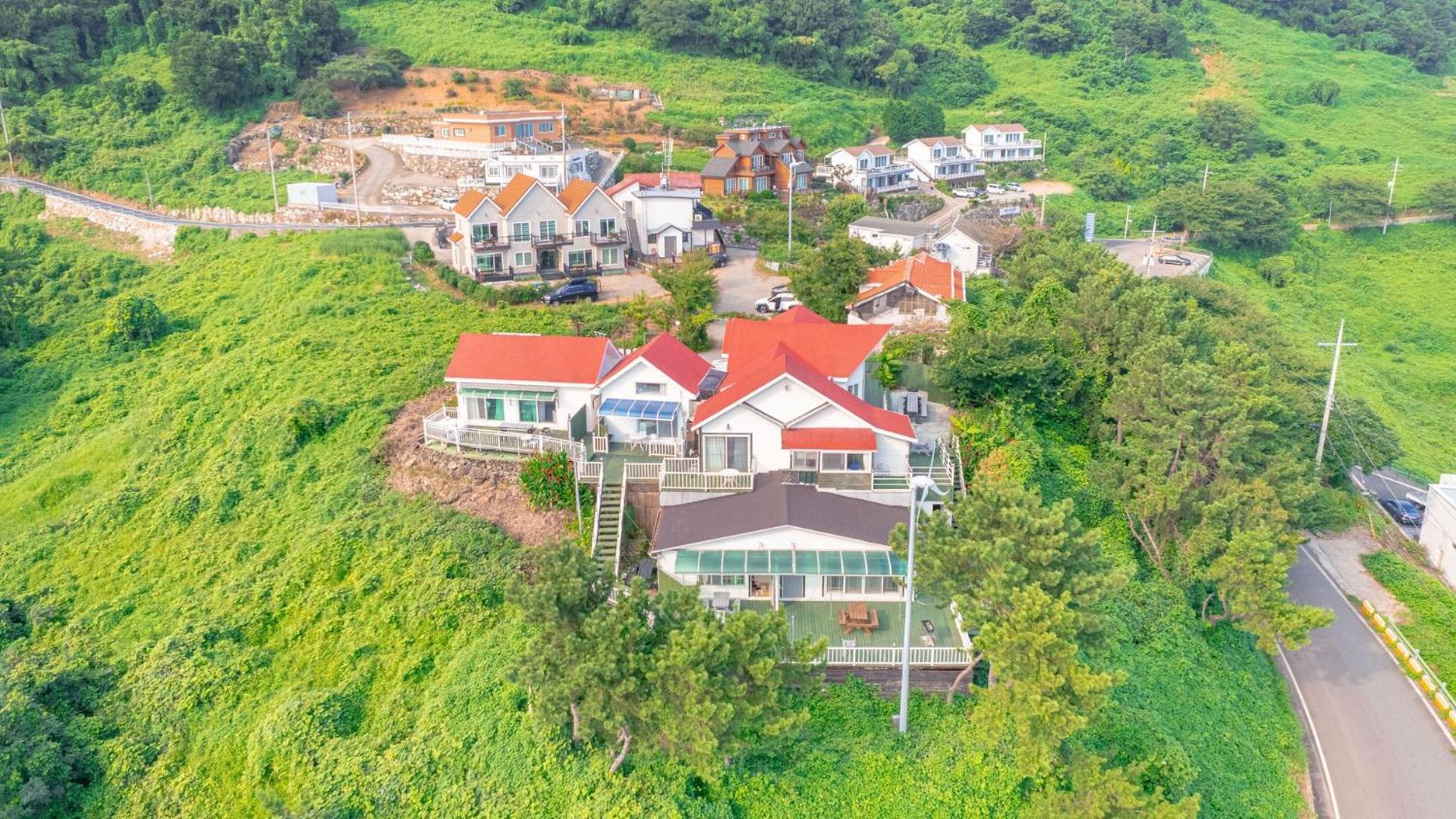 Namhae Baramundeok Pension Exteriér fotografie